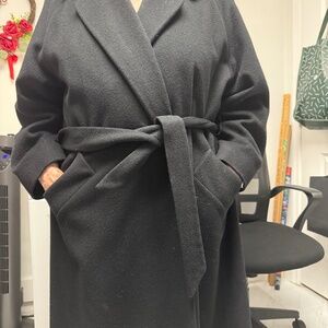Christian Dior Women’s black coat size 14